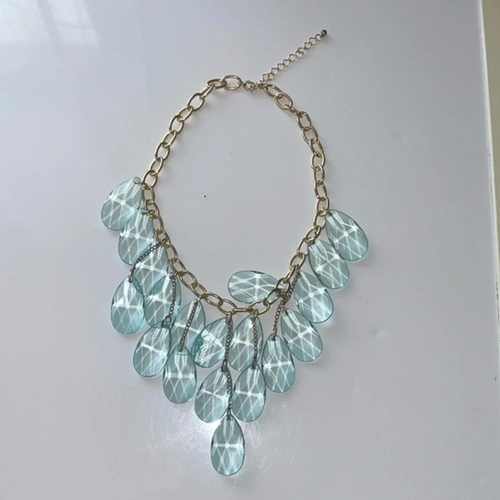 Elegant Blue Teardrop Necklace